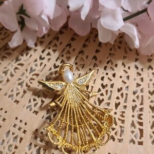 Angel Pin Brooch jewelry for sale